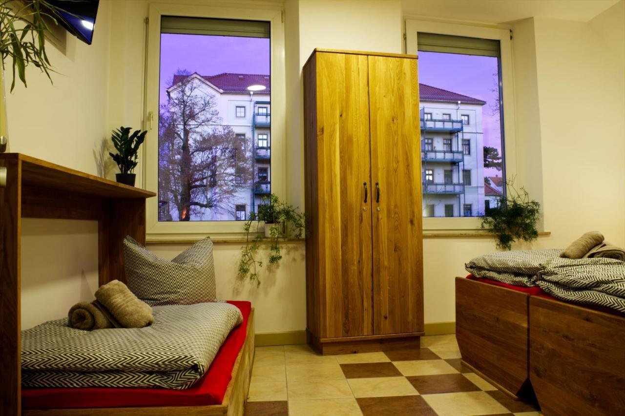 Kl17 Ostel Doebeln Hostel ภายนอก รูปภาพ
